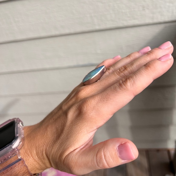 Custom Genuine Solid Opal Ring Size 6 Blue & Green Sterling Silver Hammered Band - Picture 5 of 10